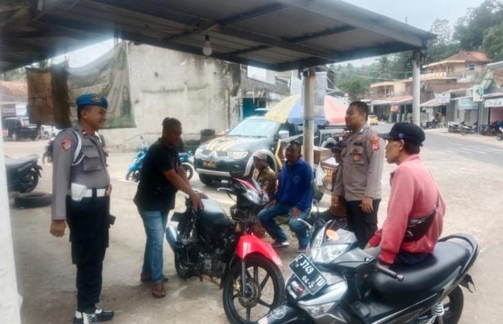 Pastikan Keamanan, Polsek Sukadana Laksanakan Patroli Dialogis