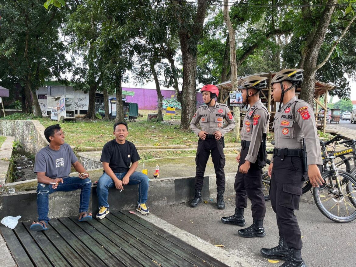 Satuan Samapta Polres Ciamis Patroli Sepeda di GGT Ciamis Beri Imbauan Kamtibmas