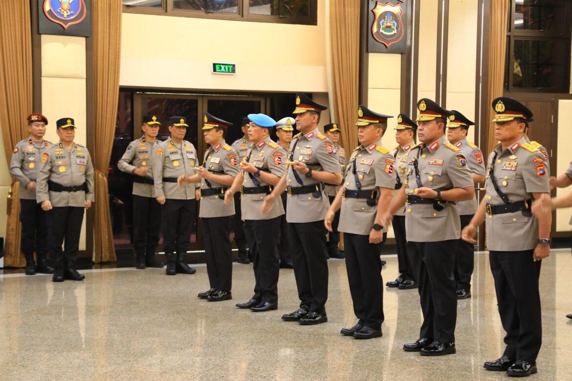 Kapolri Pimpin Upacara Kenaikan Pangkat dan Sertijab Pati Polri, Ada Kadiv Propam dan Sejumlah Kapolda