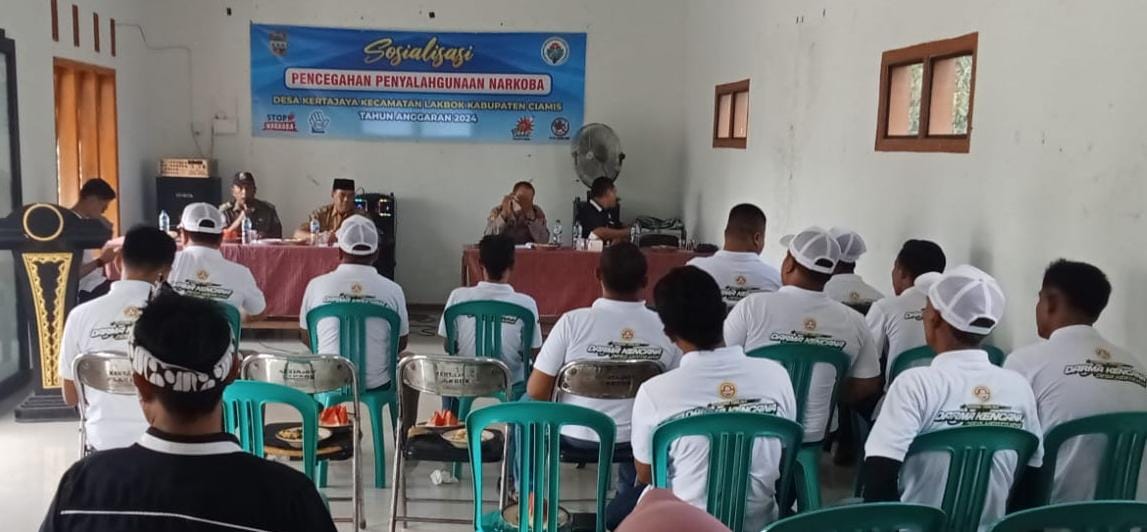 Polsek Lakbok Polres Ciamis Ikut Sosialisasikan Bahaya Narkoba ke Warga Desa Padaringan
