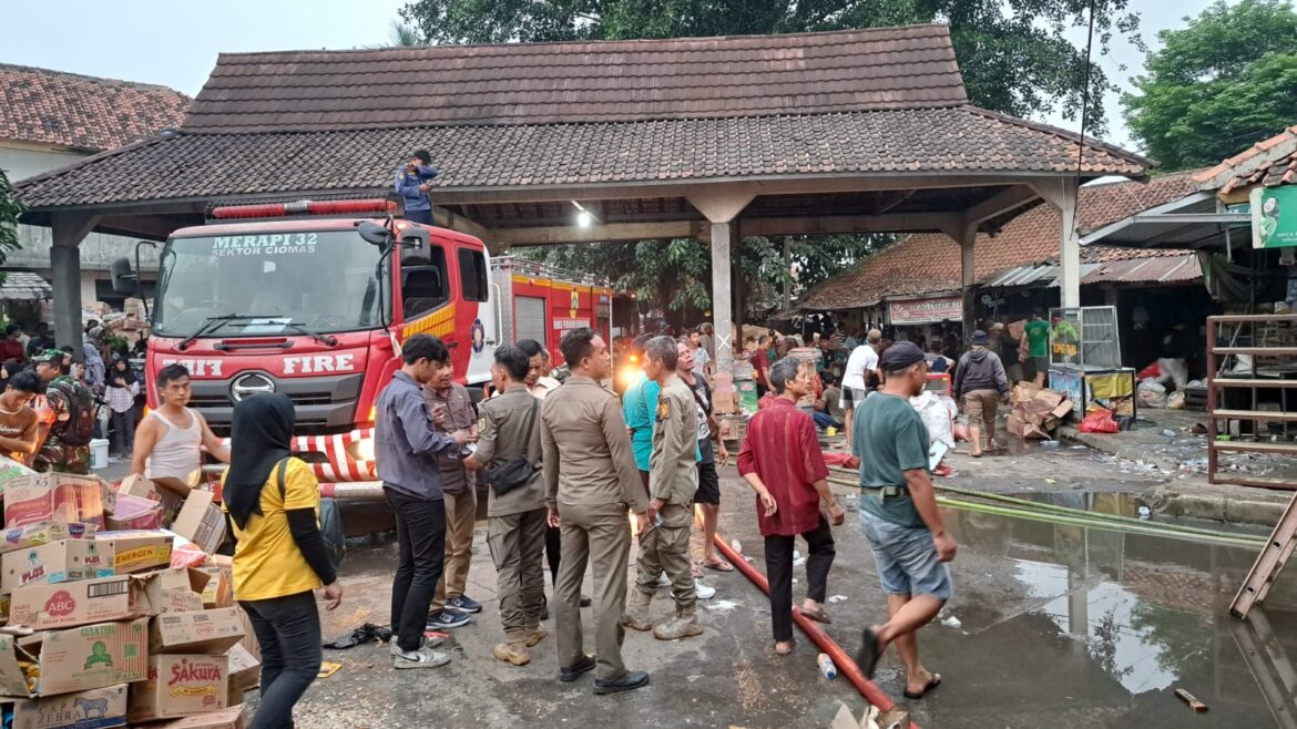 Polsek Ciampea bersama Instansi Terkait Investigasi Penyelidikan Terkait Kebakaran Pasar Ciampea Endah