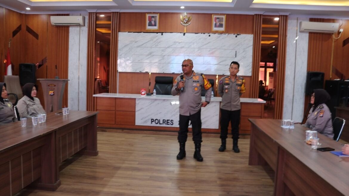 Ngariung Iman Ngariung Aman, Kapolres Bersama Personel Polwan Polres Serang