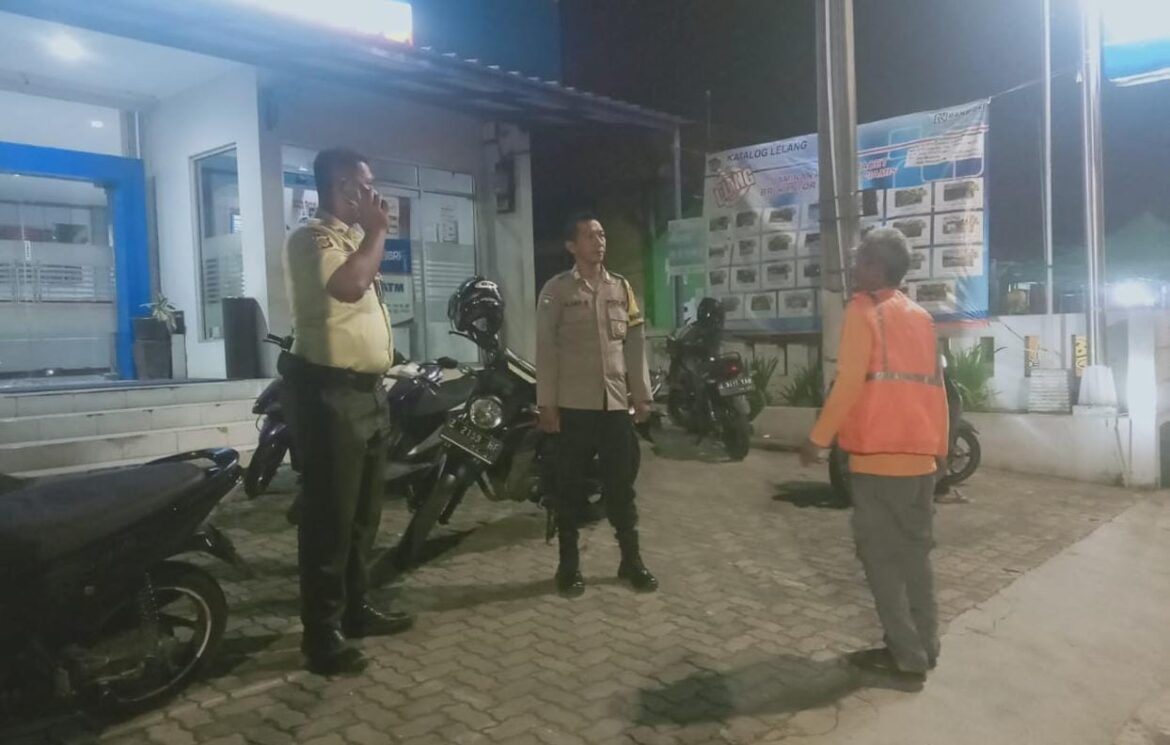 Berikan Rasa Aman, Polsek Kawali Polres Ciamis Intensifkan Patroli Dialogis di Malam Hari