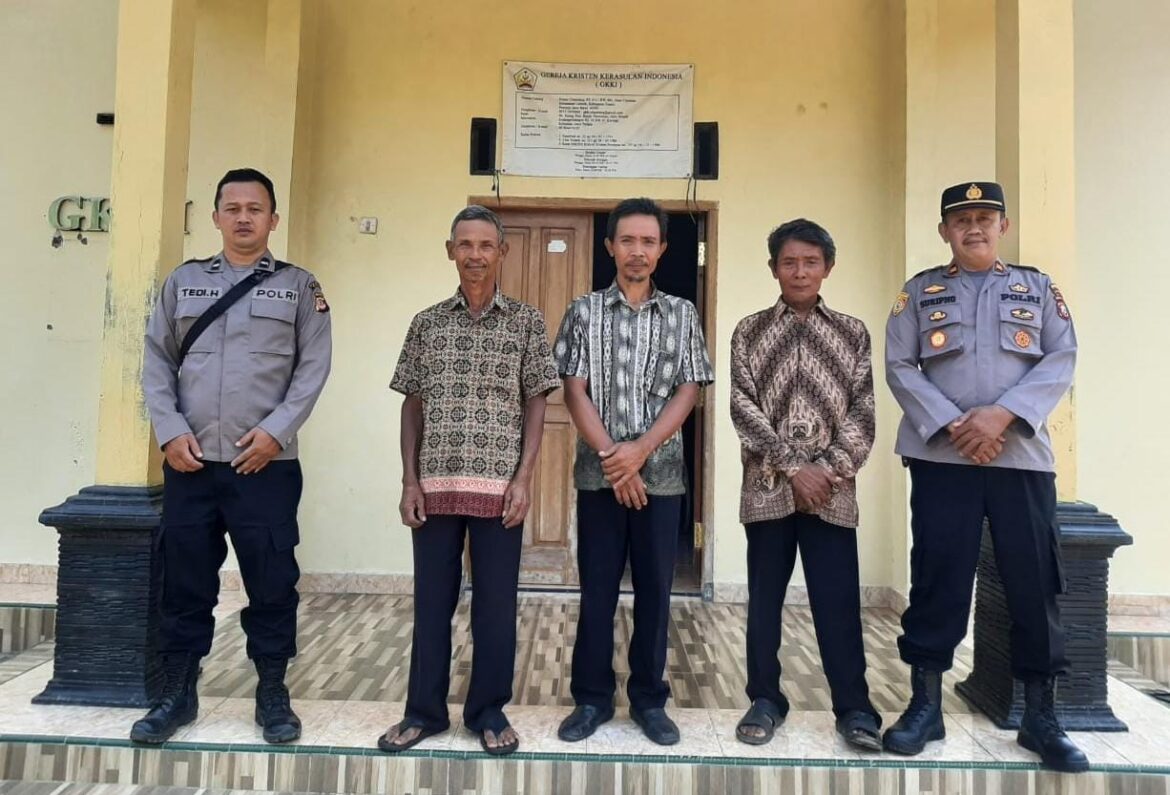 Berikan Rasa Nyaman, Polsek Lakbok Polres Ciamis Siagakan Personel PAM di Ibadah Minggu GKKI Lakbok