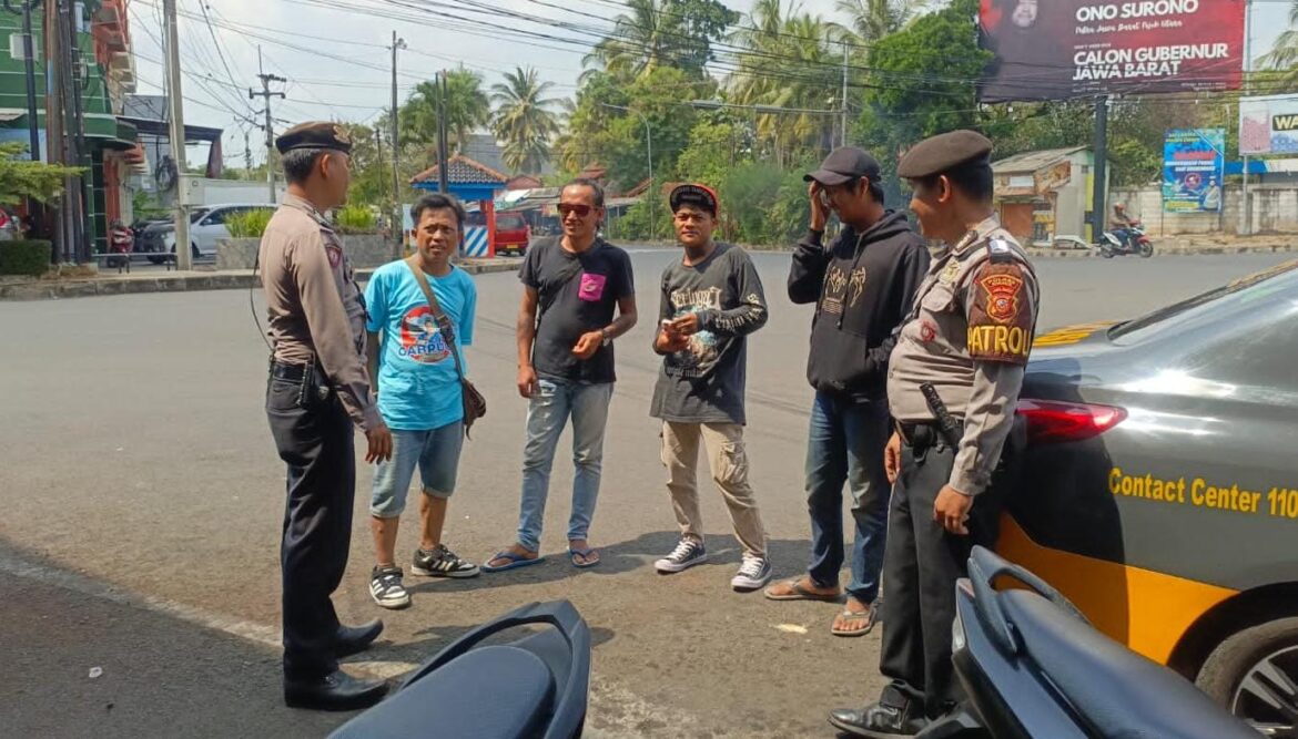 Cegah Aksi Premanisme Sat Samapta Polres Ciamis Sapa Pengamen Jalanan