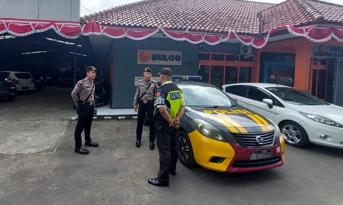 Cegah Gangguan Kamtibmas, Sat Samapta Polres Ciamis Patroli Dialogis ke Kantor Bulog Ciamis