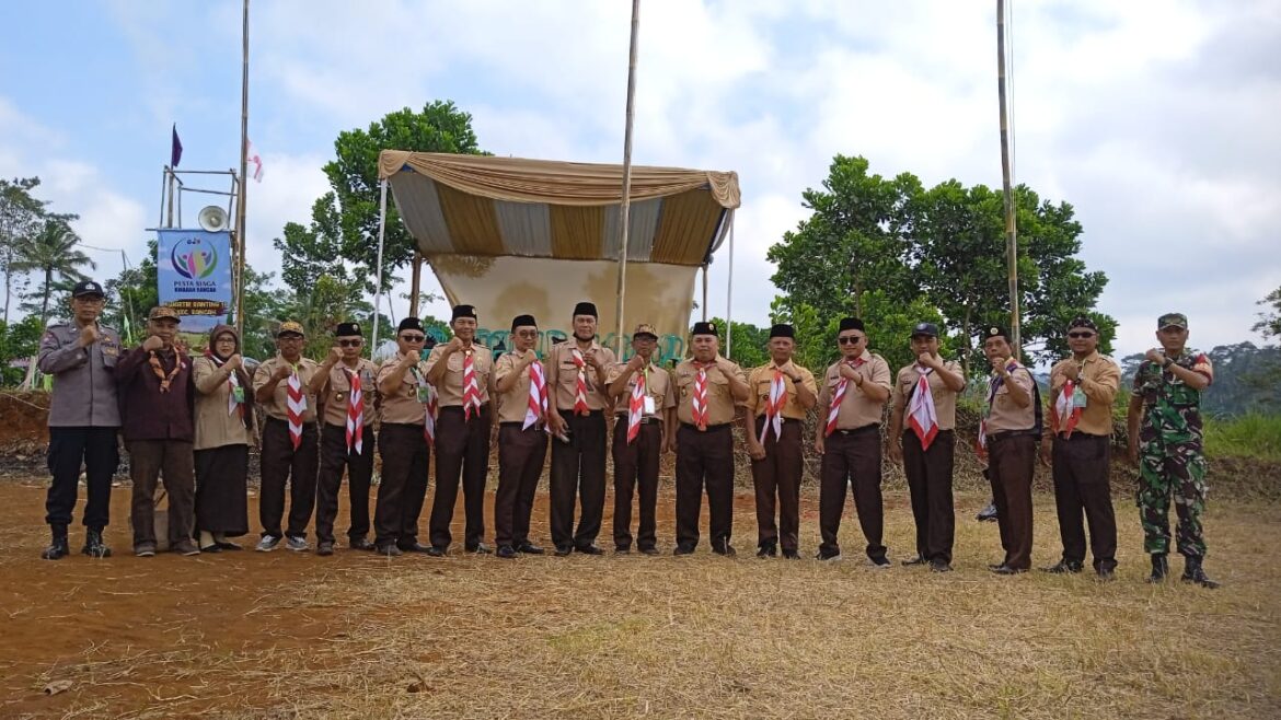 Polsek Rancah Polres Ciamis Ikuti Upacara Bendera Peringatan Hari Pramuka ke-63 2024