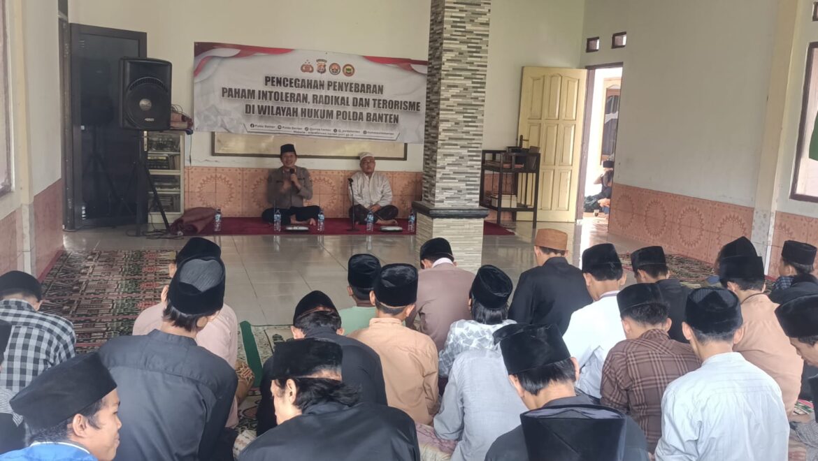 Polda Banten Ajak Santri di Pondok Pesantren Hidayatul Kamal Cegah Penyebaran Paham Intoleran, Radikal dan Terorisme