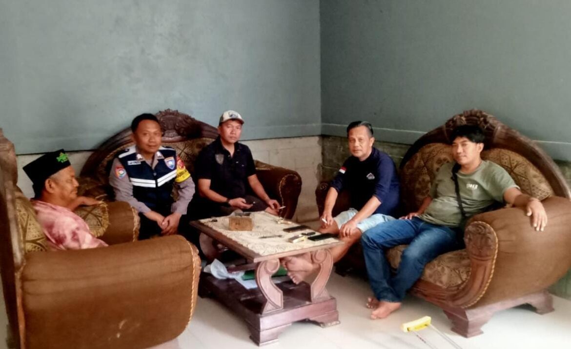 Polsek Sukadana Polres Ciamis Patroli Kamtibmas ke Warga