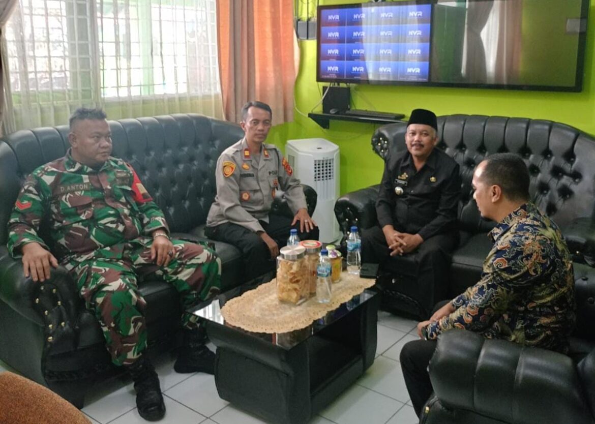 Jabat Kapolsek Panawangan Polres Ciamis, IPTU Hendra Widiyanto Koorkom ke SMAN 1 Panawangan