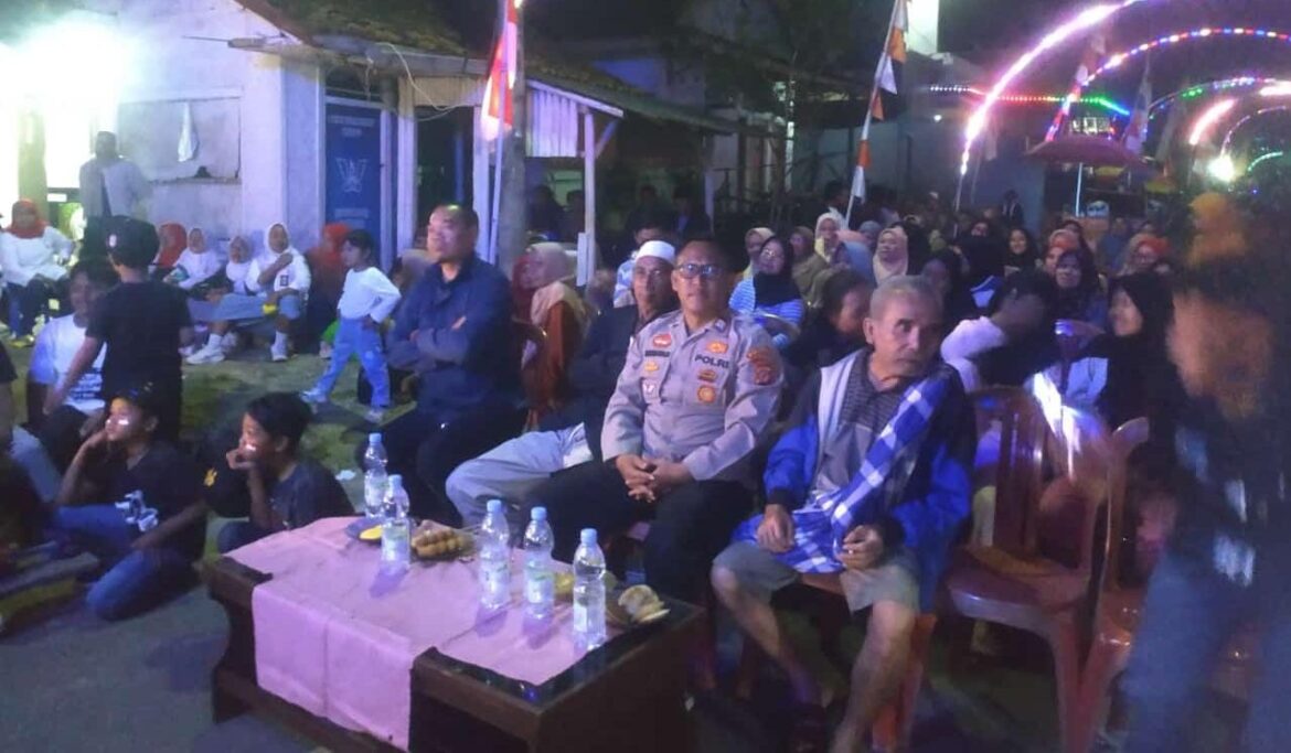 Polsek Cipaku Monitoring Pentas Seni Puncak Peringatan HUT ke-79 RI di Dusun Namas