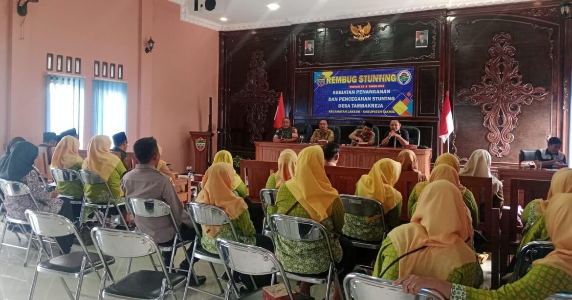 Polsek Lakbok Polres Ciamis Ikut Muades Rembuk Stunting di Desa Tambakreja