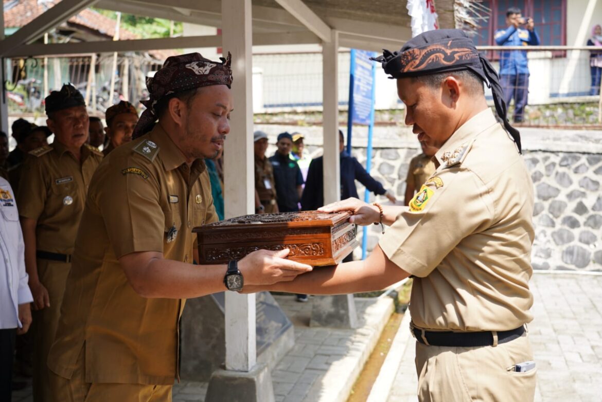 Bendera Pusaka Merah Putih Telah di Kembalikan Pj Bupati Bogor Ke eks-Pendopo Bupati Desa Malasari, PT Antam Pongkor Berikan Support