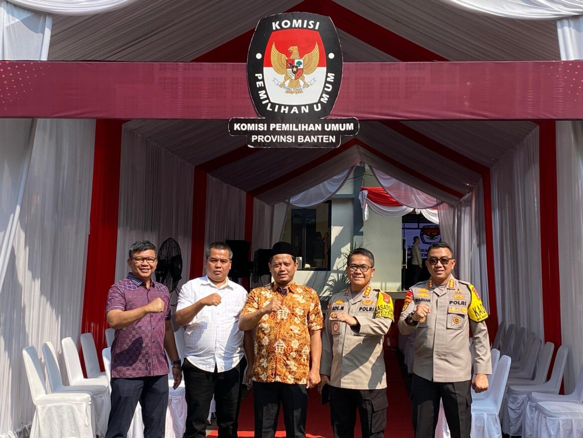 Polda Banten Cek Kesiapan Personel Pengamanan di KPU Provinsi Banten