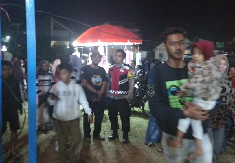 Berikan Rasa Aman, Personel Polsek Kawali Polres Ciamis Patroli Dialogis di Malam Hari