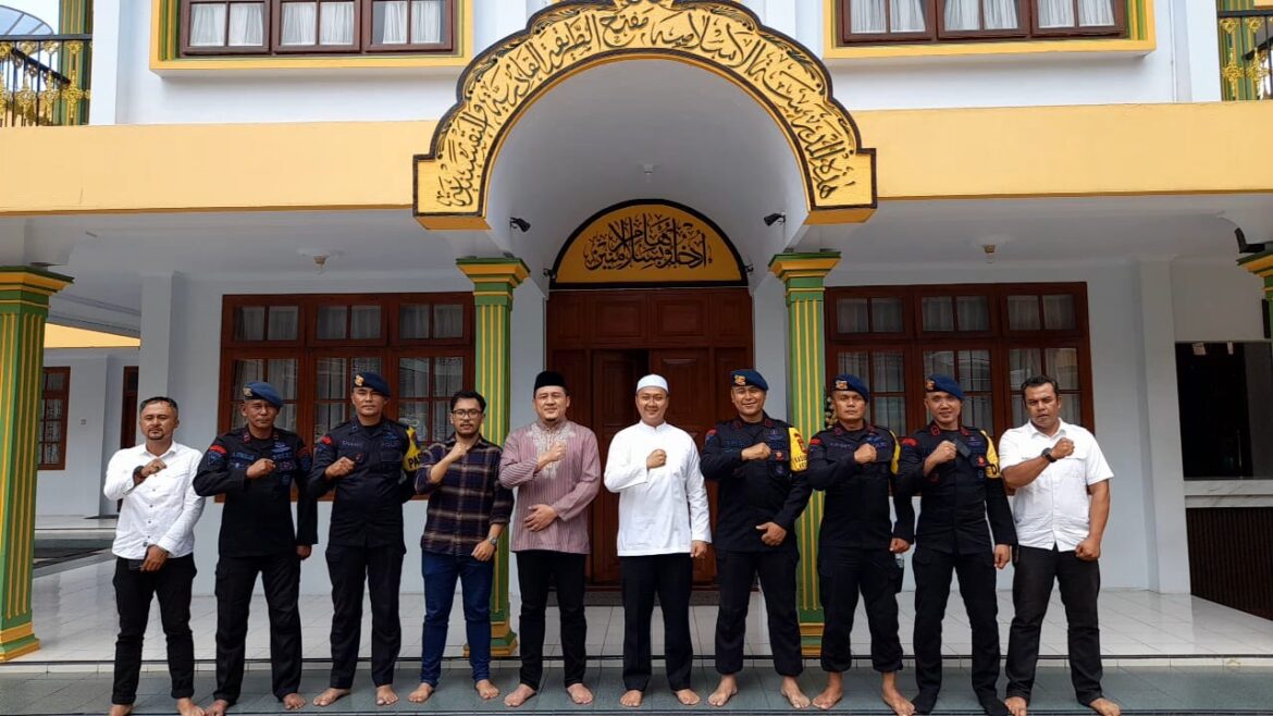 Danyon D Pelopor Satbrimob Polda Jabar, Silaturahmi ke Ponpes Suryalaya dan Ponpes Cipasung