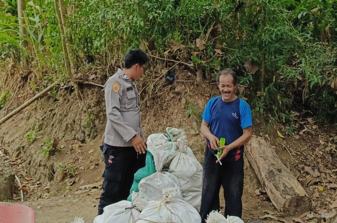 Perkuat Sinergitas, Polsek Cimaragas Koorkom Kamtibmas ke Tomas di Desa Bojongmalang