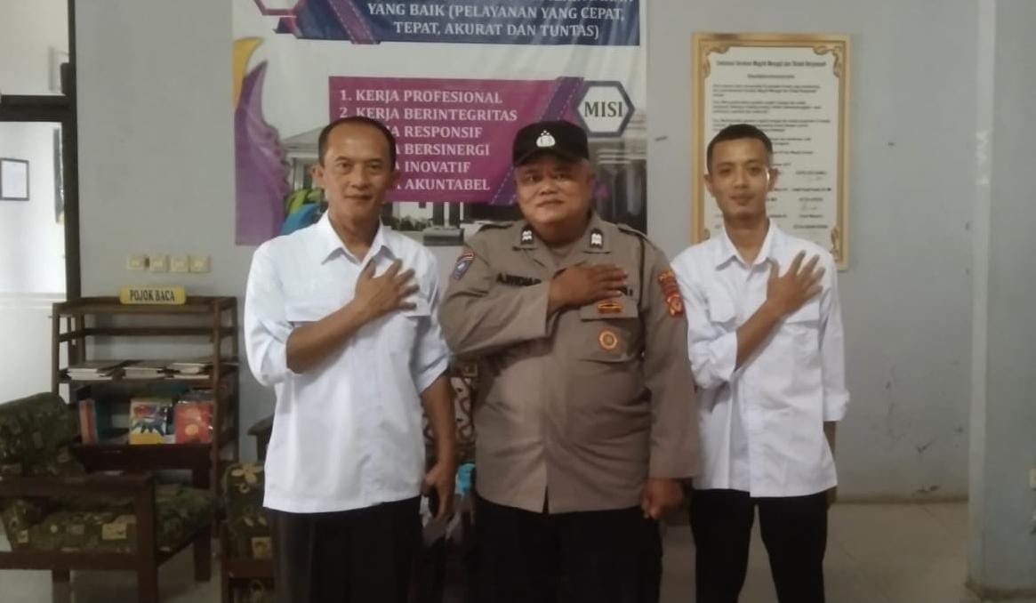 Datangi Perkantoran, Anggota Polsek Kawali Koorkom Kamtibmas Jelang Pilkada Serentak
