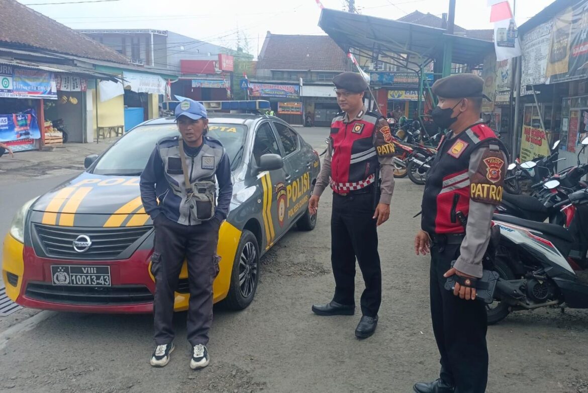 Humanis, Sat Samapta Polres Ciamis Patroli ke Pasar Subuh Ciamia Berantas Premanisme