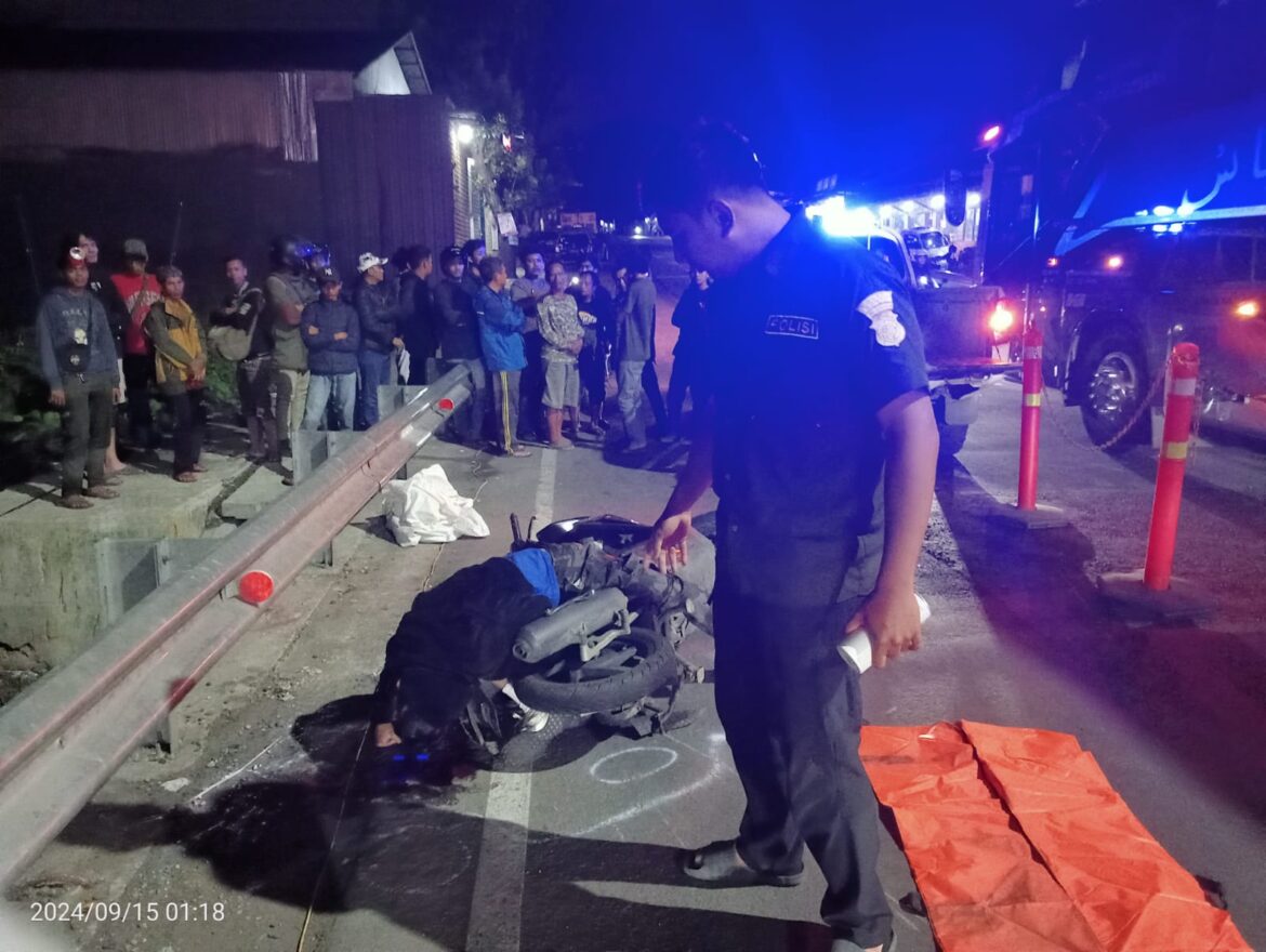 Polsek Caringin Bersama Instansi Terkait Cek TKP Kecelakaan Lalulintas di Jembatan Cikereteg, Seorang Pengendara Meninggal