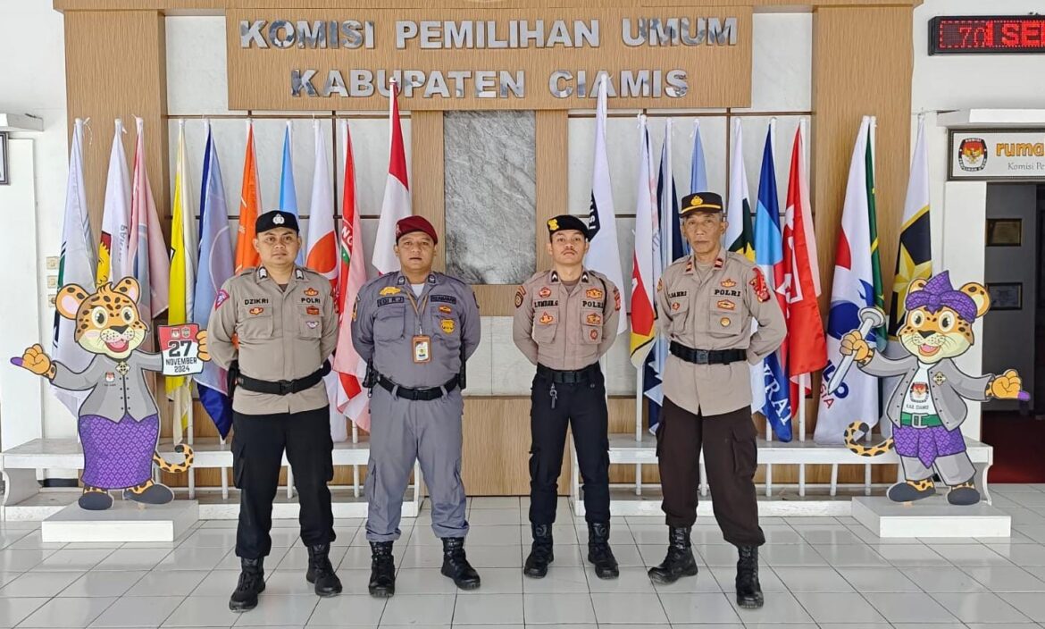 Ops Mantap Praja, Polres Ciamis Siagakan Personel PAM di Kantor KPU Kabupaten Ciamis