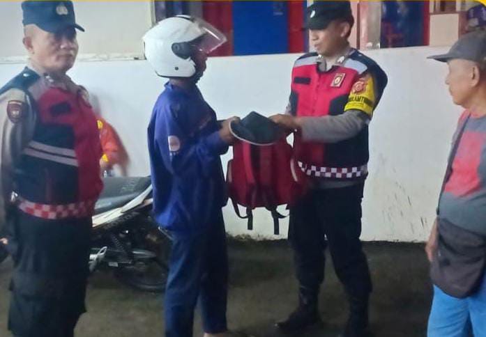Cipkon Di Jam Rawan, Personel Polsek Sukadana Polres Ciamis Patroli Kamtibmas Hingga Subuh