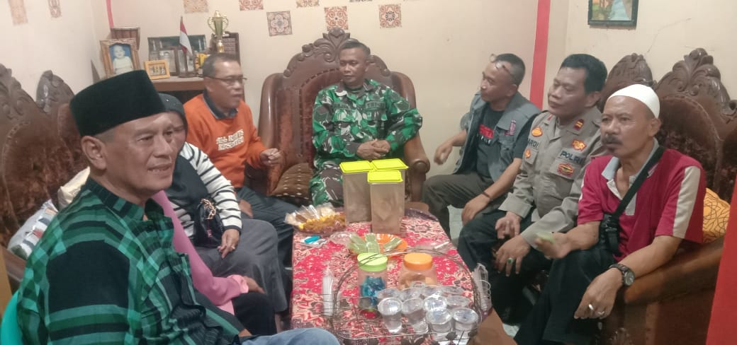 Cipta Kondisi, Polsek Banjarsari Datangi Calon Kades Banjarsari Jelang Pencoblosan