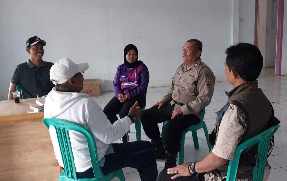 Perkuat Sinergitas, Polsek Panumbangan Polres Ciamis Koorkom Kamtibmas ke Warga Cidoyang