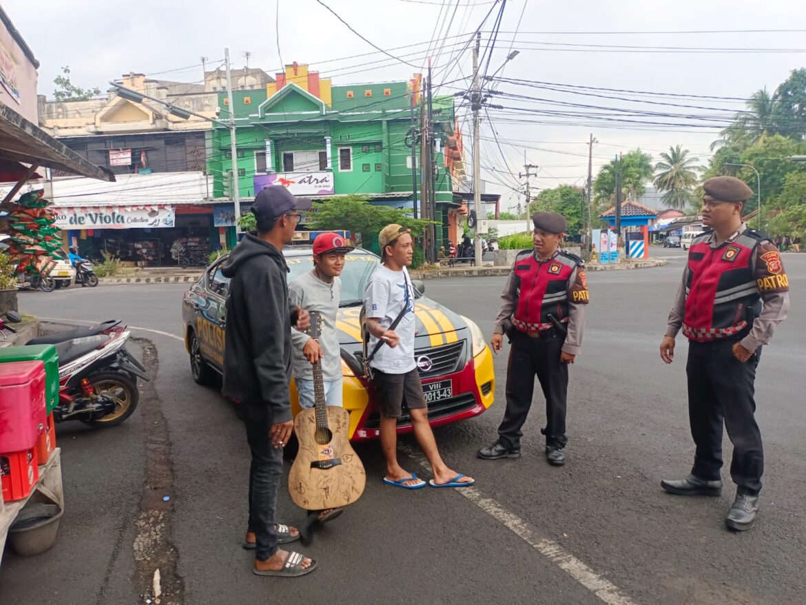 Berantas Premanisme, Satuan Samapta Polres Ciamis Patroli Dialogis di Kawasan Simpang Pasar