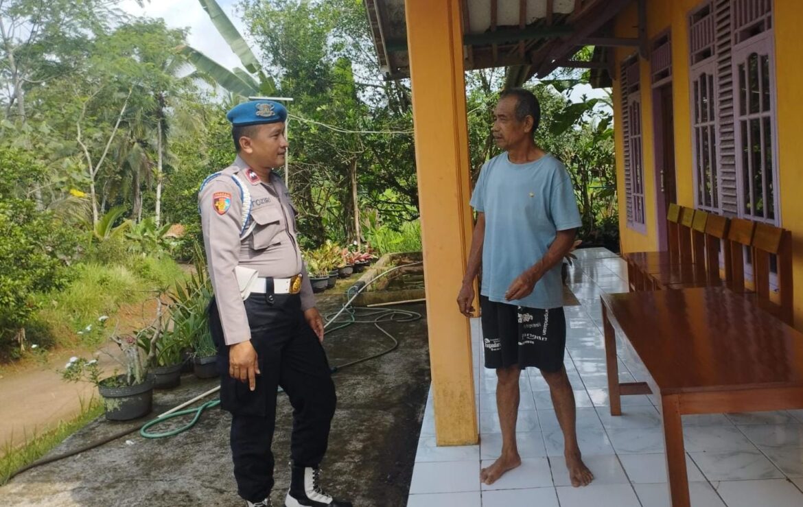 Cipkon Pilkada 2024, Polsek Sukadana Polres Ciamis Cooling System Bersama Warga Salakaria
