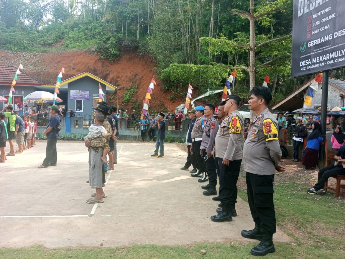 Polres Ciamis Siagakan Personel Pengamanan Saat Tatap Muka Calon Wakil Bupati Ciamis di Pamarican