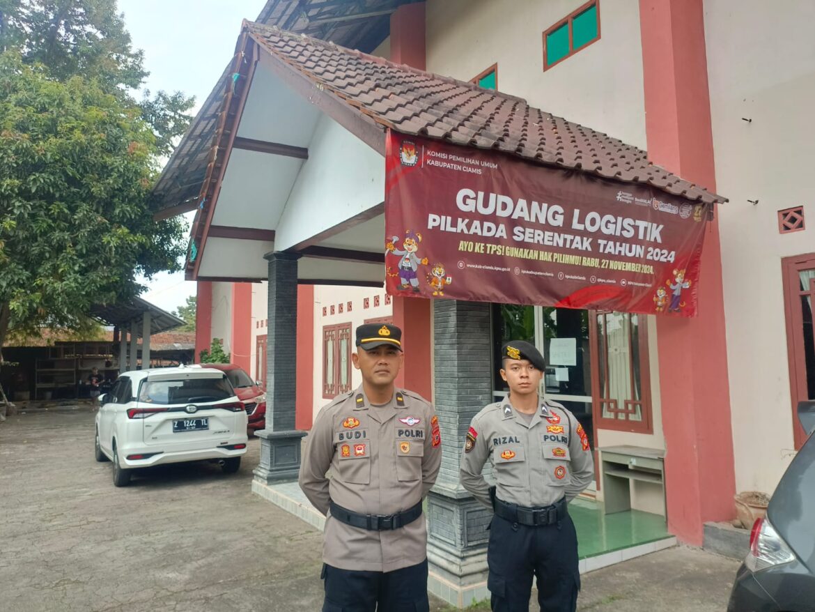 Ops Mantap Praja, Polres Ciamis Siagakan Anggota Pengamanan di Gudang Logistik KPU