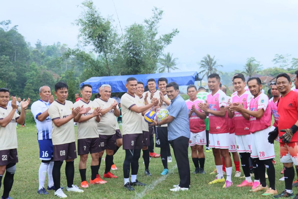 Pererat Silaturahmi dengan Warga Polres Ciamis Cooling System ke Kecamatan Sukamantri