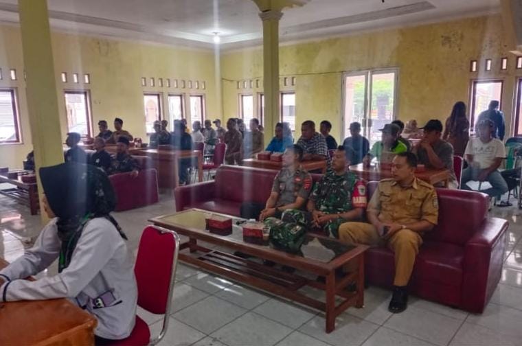 Polsek Rajadeda Polres Ciamis Monitoring Seleksi Calon Perangkat Desa Rajadesa