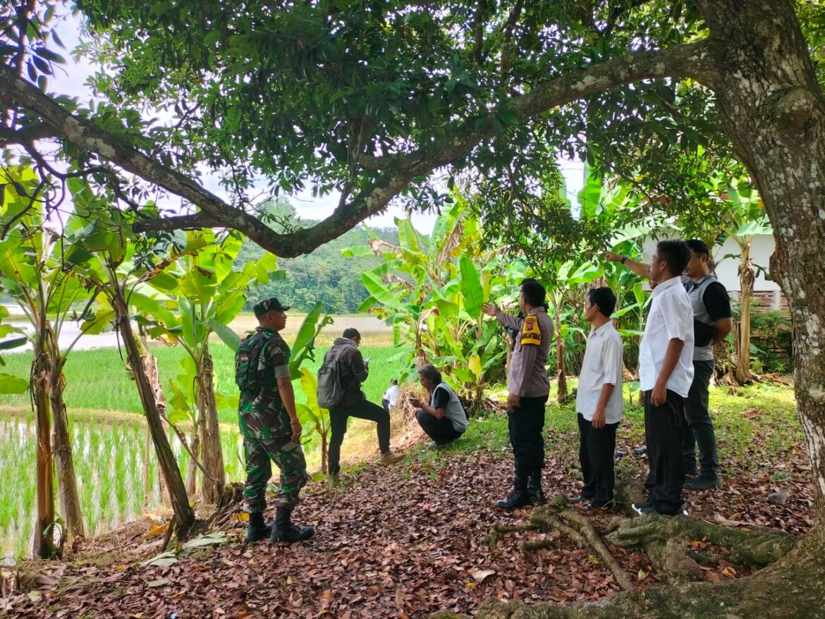 Perkuat Sinergitas, Polsek Lakbok Polres Ciamis Gali Informasi ke Warga Bantarsari Antisipasi Kamtibmas