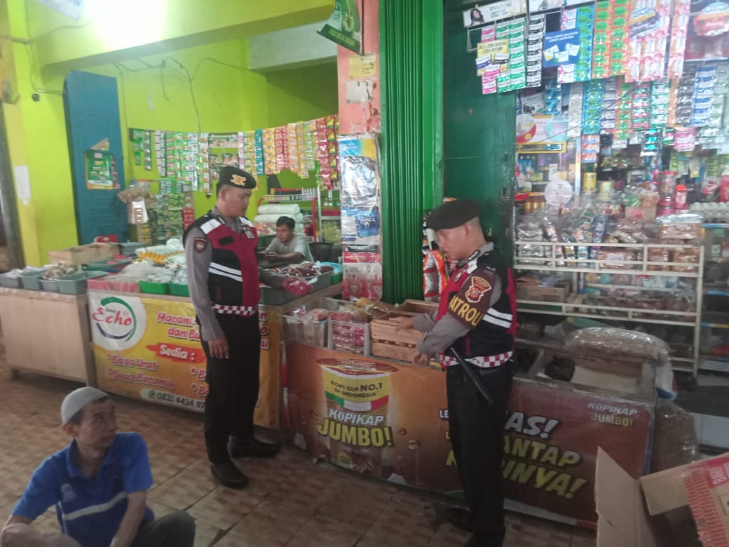 Dukung Penanganan Inflasi, Sat Samapta Polres Ciamis Patroli Bahan Pokok Cegah Penimbunan