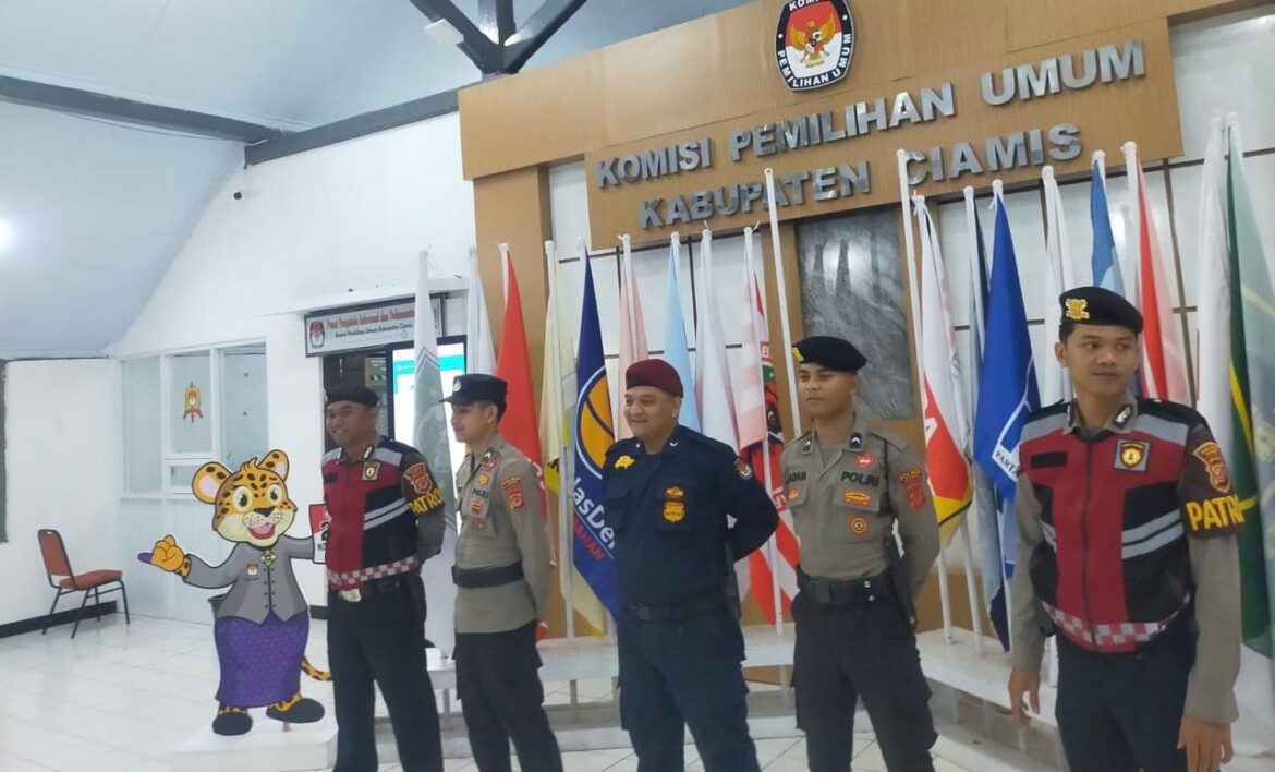 Cipta Kondisi, Polres Ciamis Patroli Dialogis ke Kantor Penyelenggara Pilkada Jaga Kondusifitas