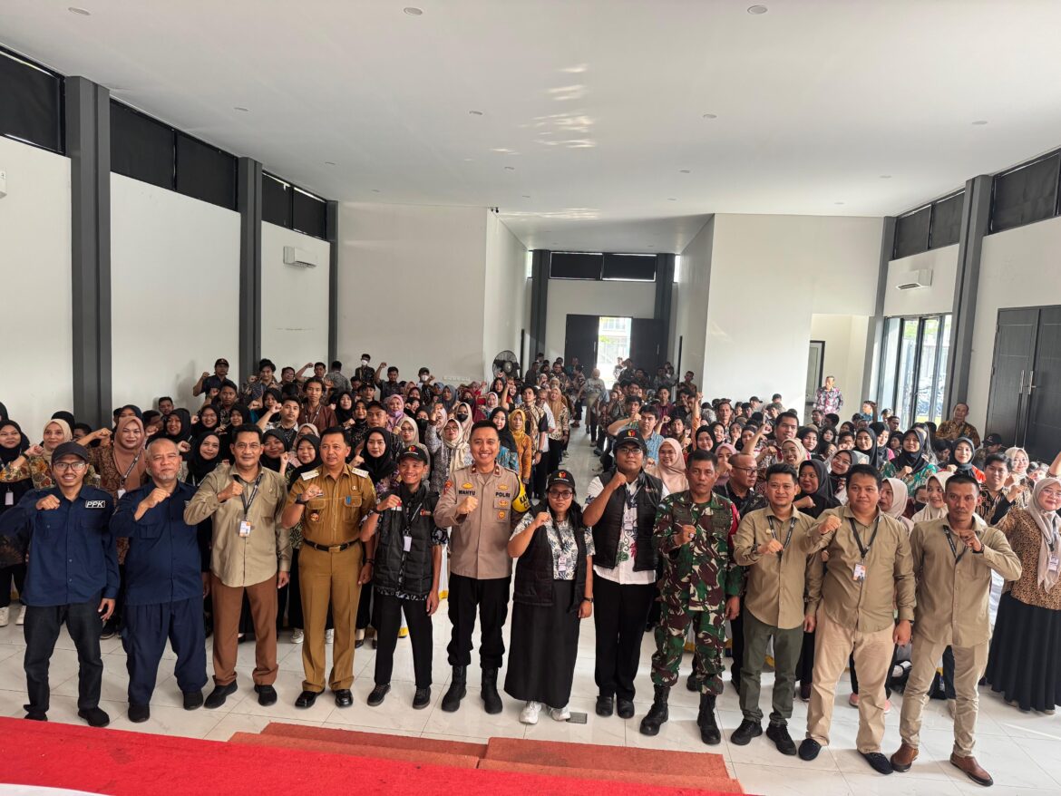 Jelang Pilkada Serentak” Panwascam Kecamatan Cilengsi Kabupaten Bogor Resmi Lantik 386 PTPS 2024