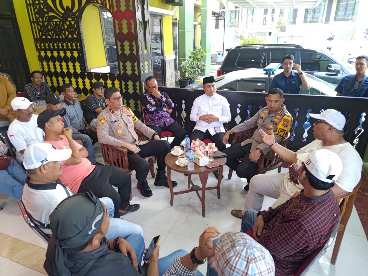Kapolres Pinta Warga Bersabar dan Tak Anarkis, Polisi Pastikan Usut Tuntas Insiden Kecelakaan Truk Tanah di Kosambi Tangerang