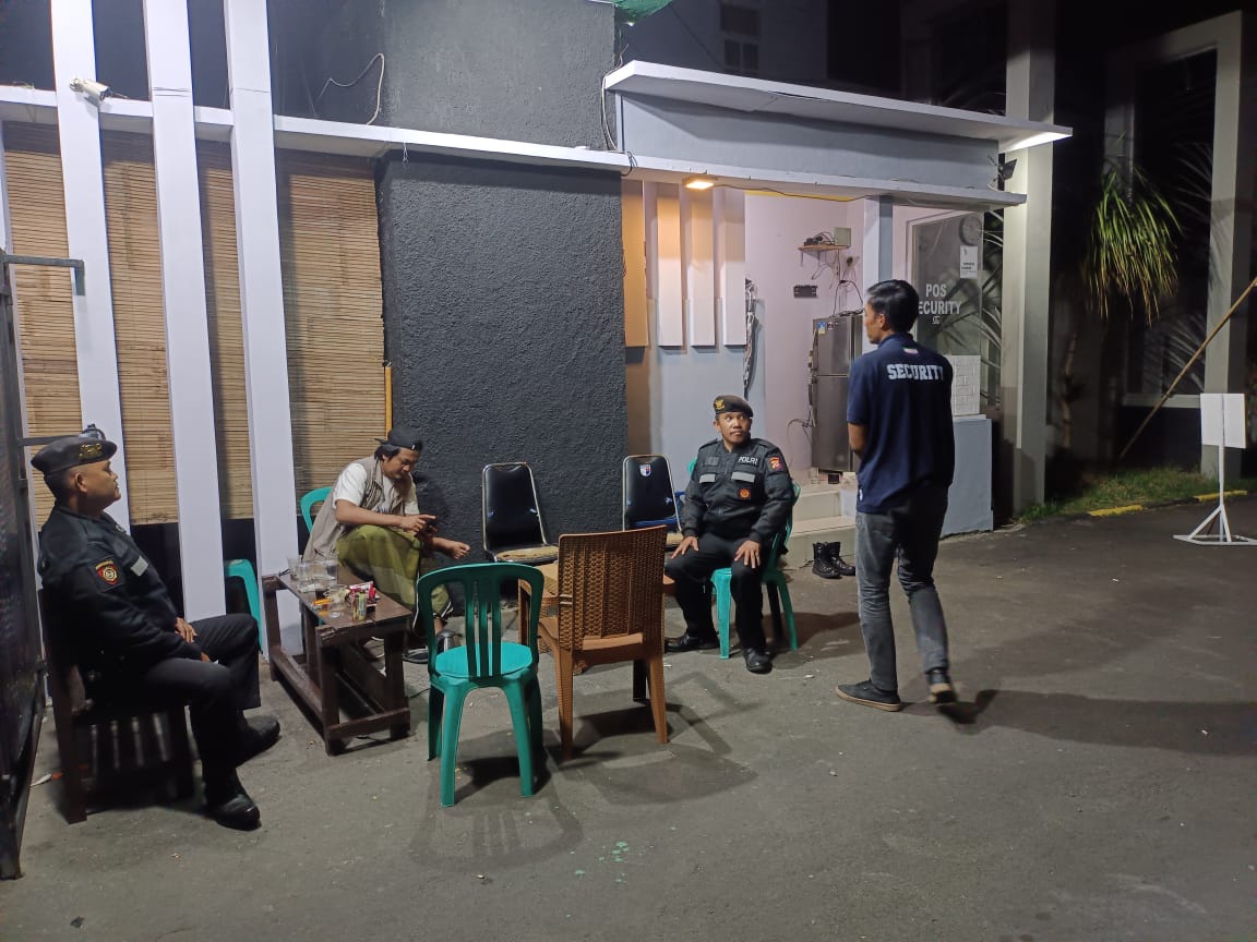 Humanis, Personel Samapta Polres Ciamis Patroli Perum Garden City Beri Imbauan Kamtibmas