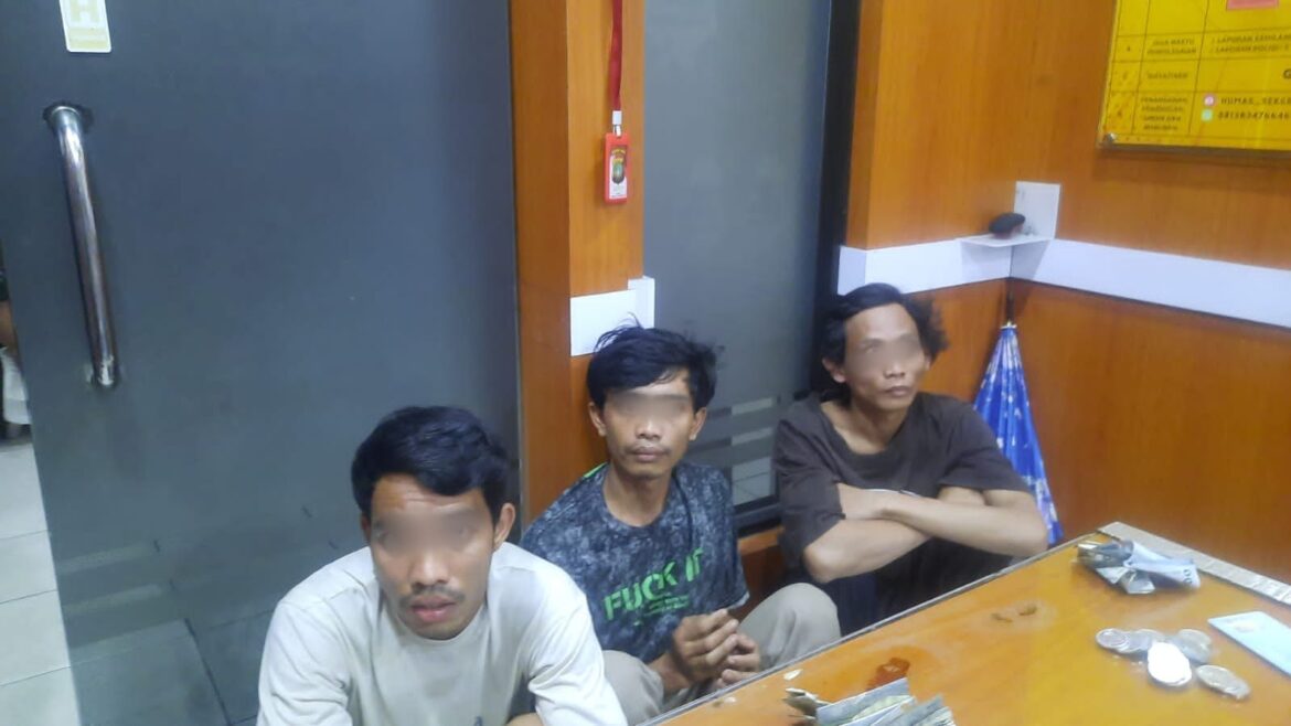 Patroli Samapta Polres Jakbar Amankan Tiga Diduga Pelaku Pemalakan di TL Tomang