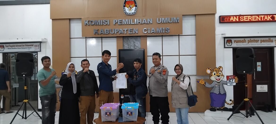Polres Ciamis Pengamanan Pergeseran Logistik Pasca Pleno Tingkat PPK Sukadana ke KPU Ciamis