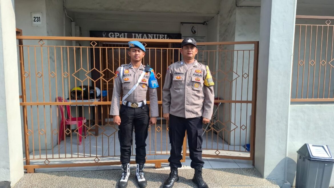 Antisipasi Gangguan Kamtibmas, Polres Ciamis Siagakan Personel di Gereja Pantekosta Ciamis