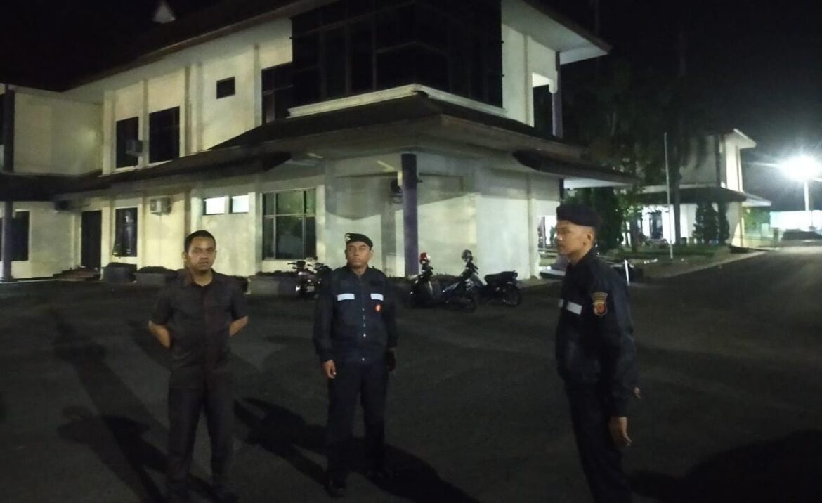Humanis, Sat Samapta Polres Ciamis Patroli Dialogis Beri Imbauan Kamtibmas di Kantor DPRD