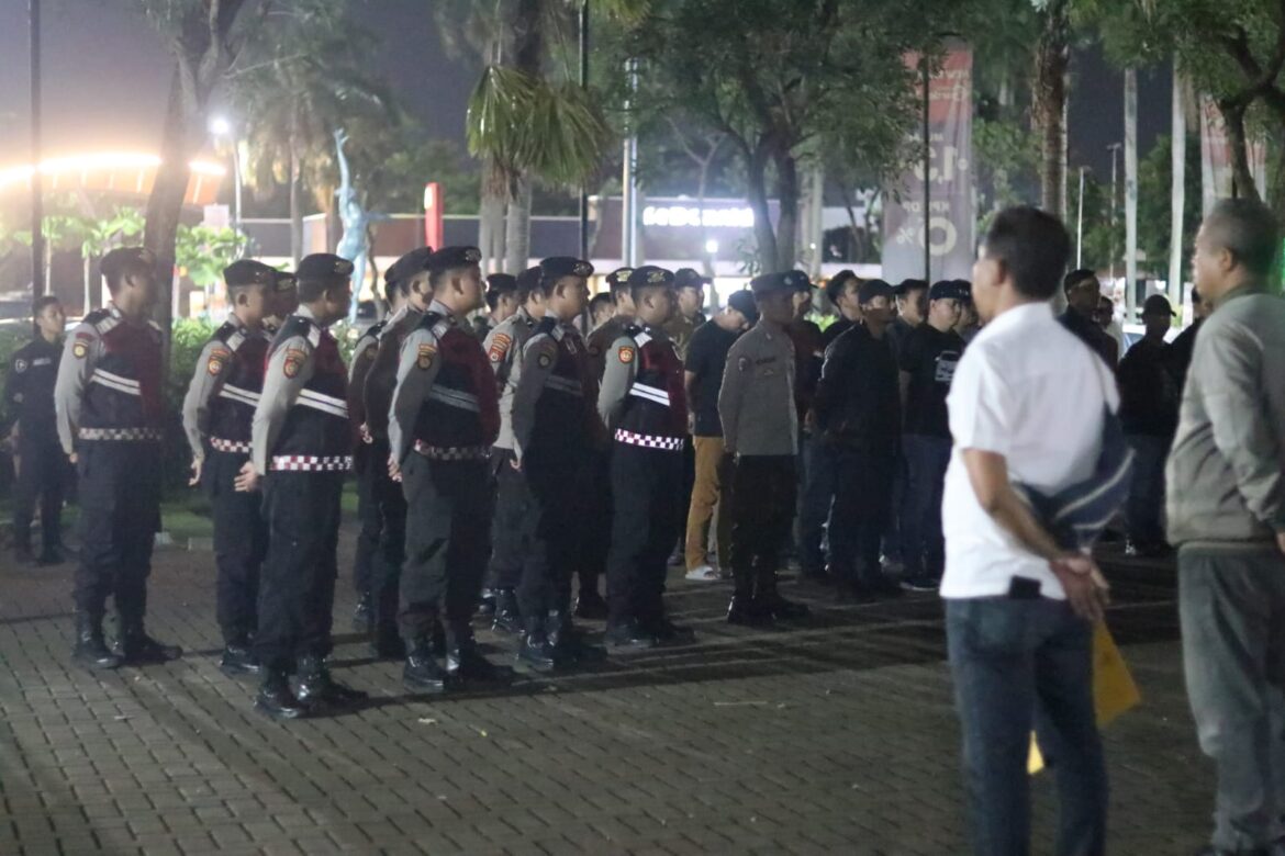Polresta Tangerang Gelar Apel Malam Operasi Pekat Maung 2024