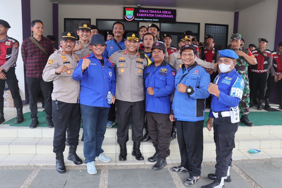 Wakapolresta Tangerang Sampaikan Apresiasi Aksi Buruh Kawal UMK UMSK 2025 Berjalan Tertib