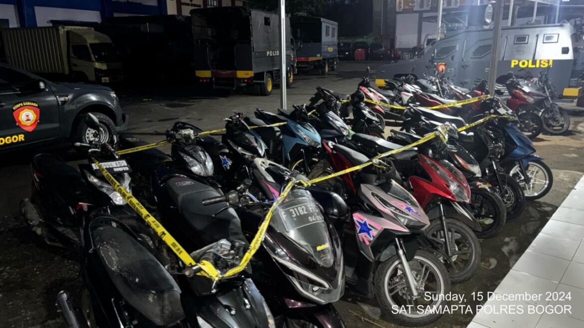 Sat Samapta Polres Bogor Tertibkan Balap Liar yang ada di Jalan Alternatif Sentul Dini Hari
