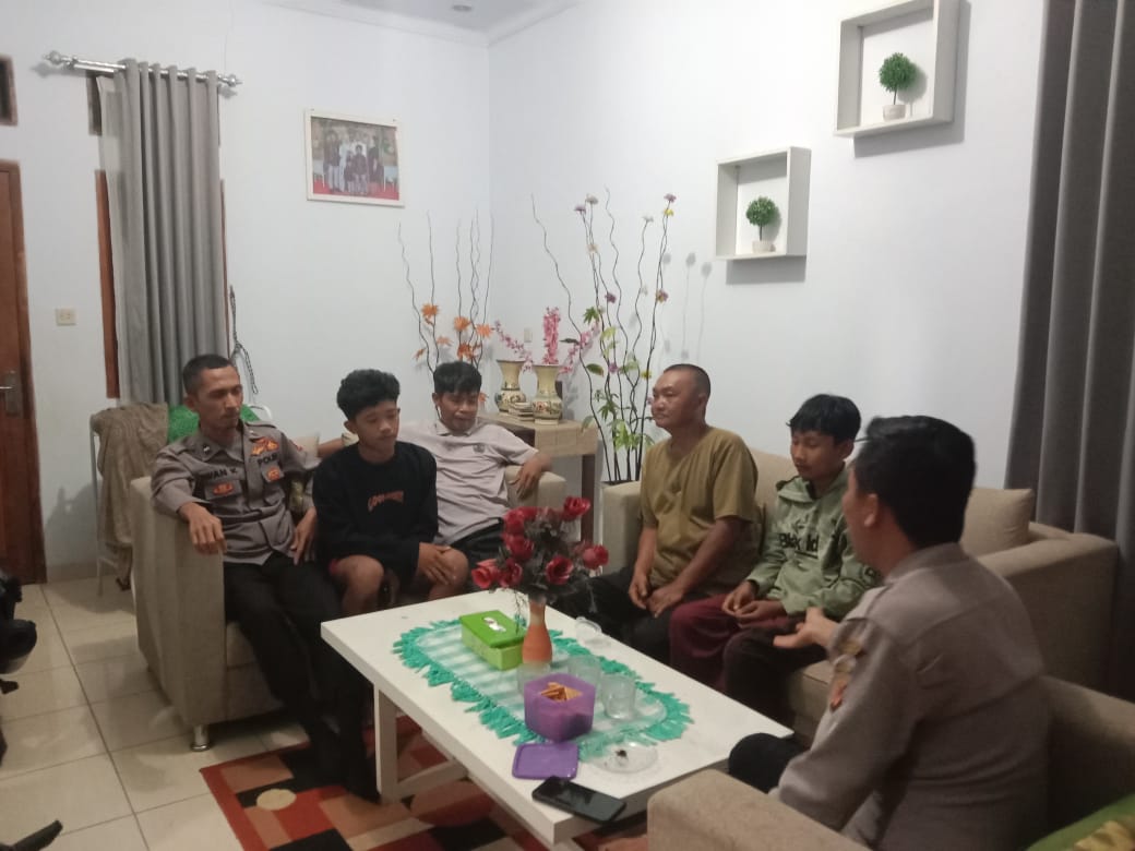 Berikan Rasa Nyaman, Polsek Rajadesa Polres Ciamis Intens Patroli KRYD ke Pemukiman Warga