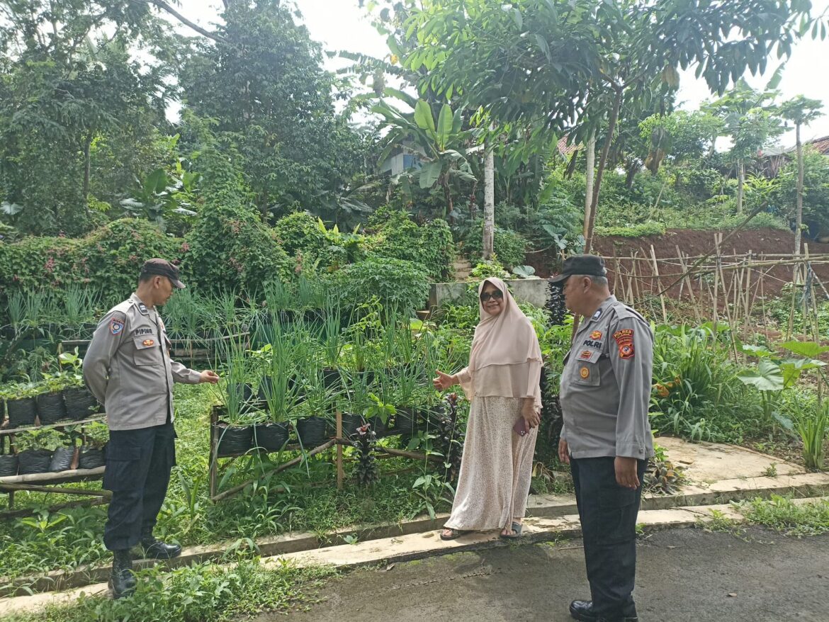 Dukung Asta Cita, Polsek Kawali Polres Ciamis Ajak Warga Winduraja Jadikan Lahan Produktif