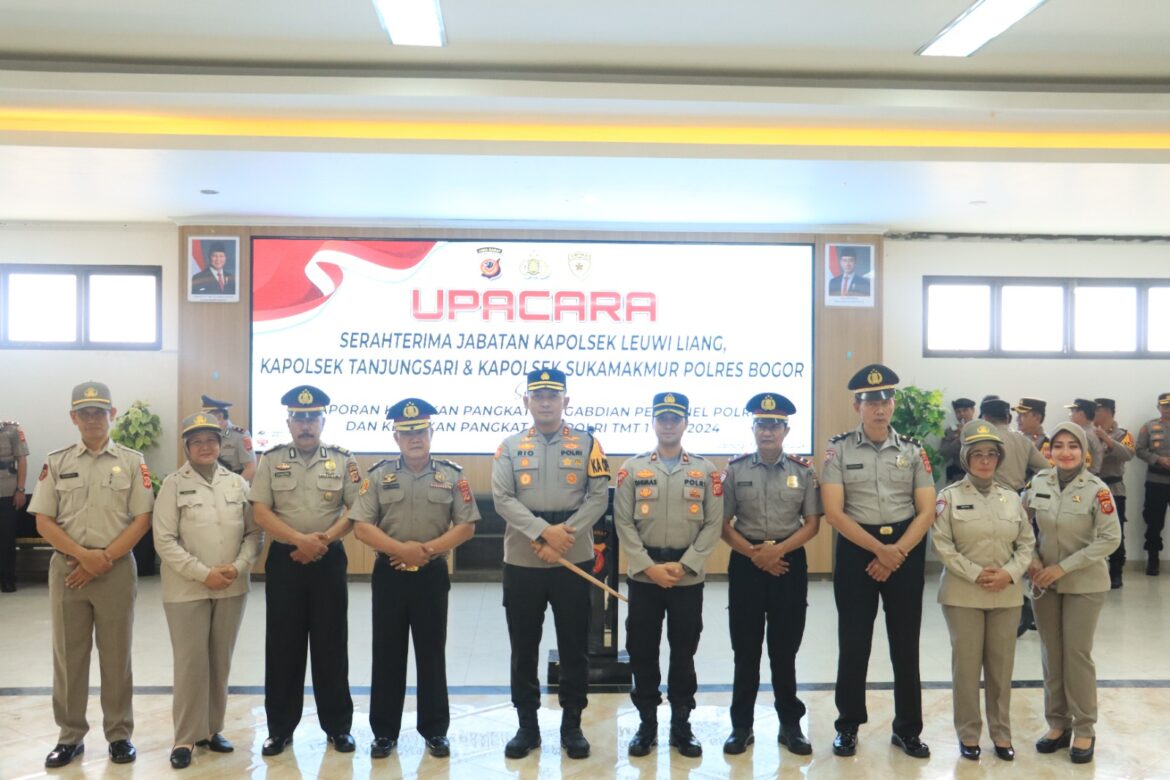 Kapolres Bogor Pimpin Langsung Serah Terima Jabatan Kapolsek Jajaran Res Bogor dan Kenaikan Pangkat Penghargaan Personil Polri Serta ASN